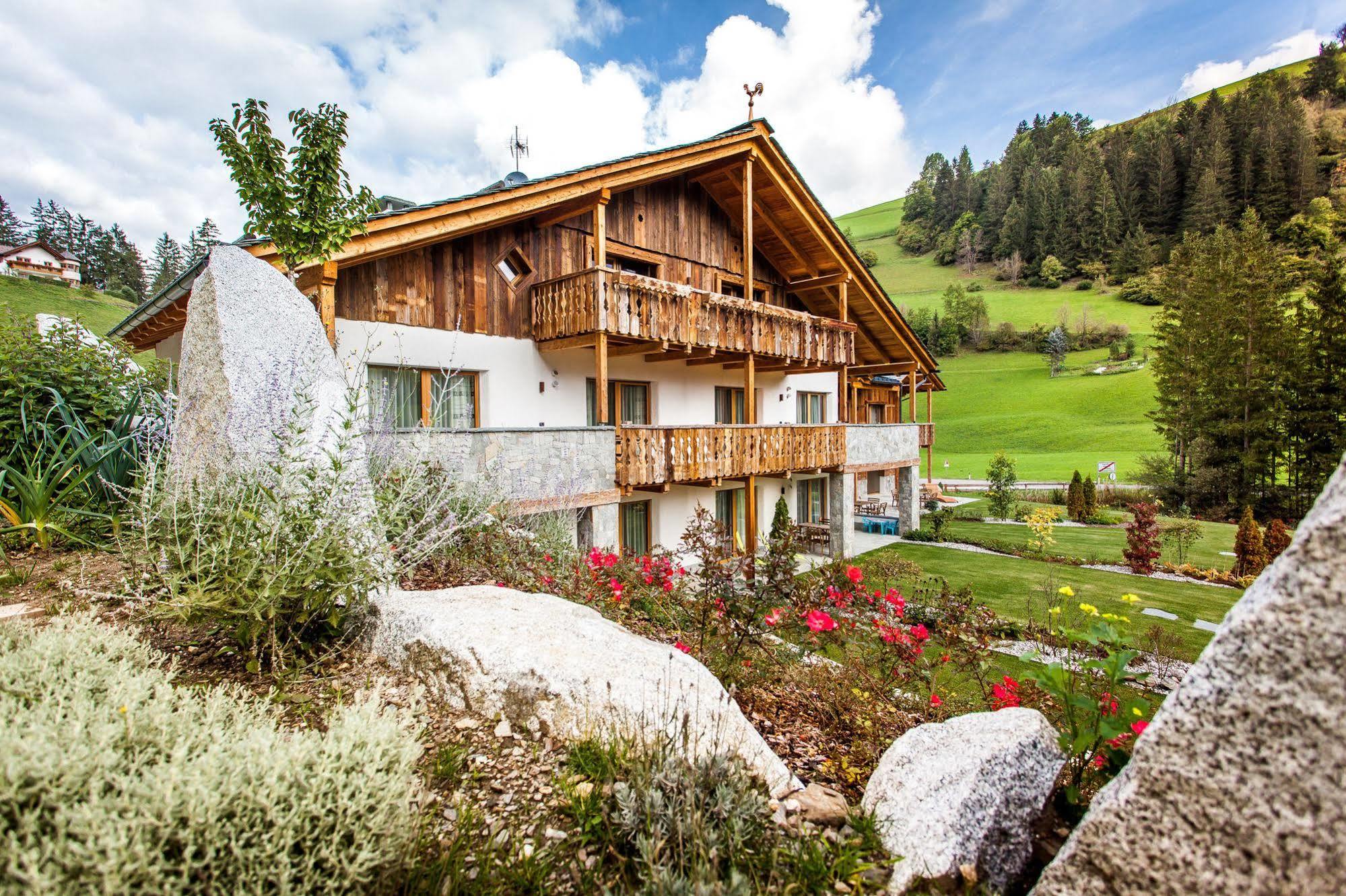 Alpine Mountain Chalet St. Vigil Exteriör bild